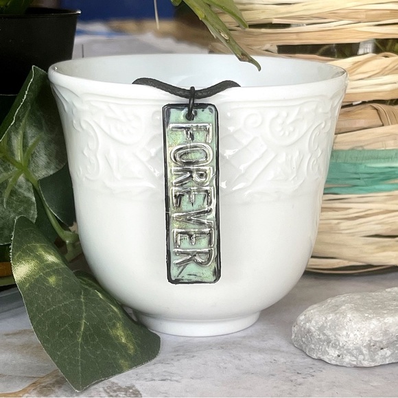 5 For $25💫Psychedelic Tie-Dye 3-D Forever Pendant Necklace - Picture 7 of 7